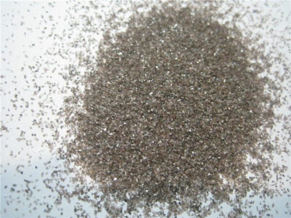 óxido de aluminio marrón